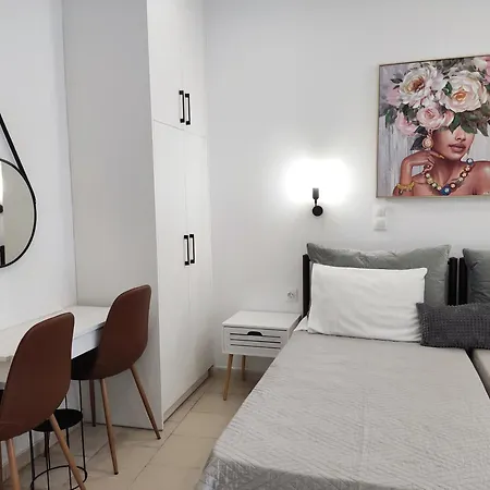 Happiness 6 Apartment *